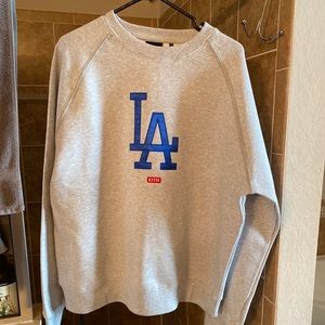 KITH LA DODGERS SWEATSHIRT SIZE MEDIUM